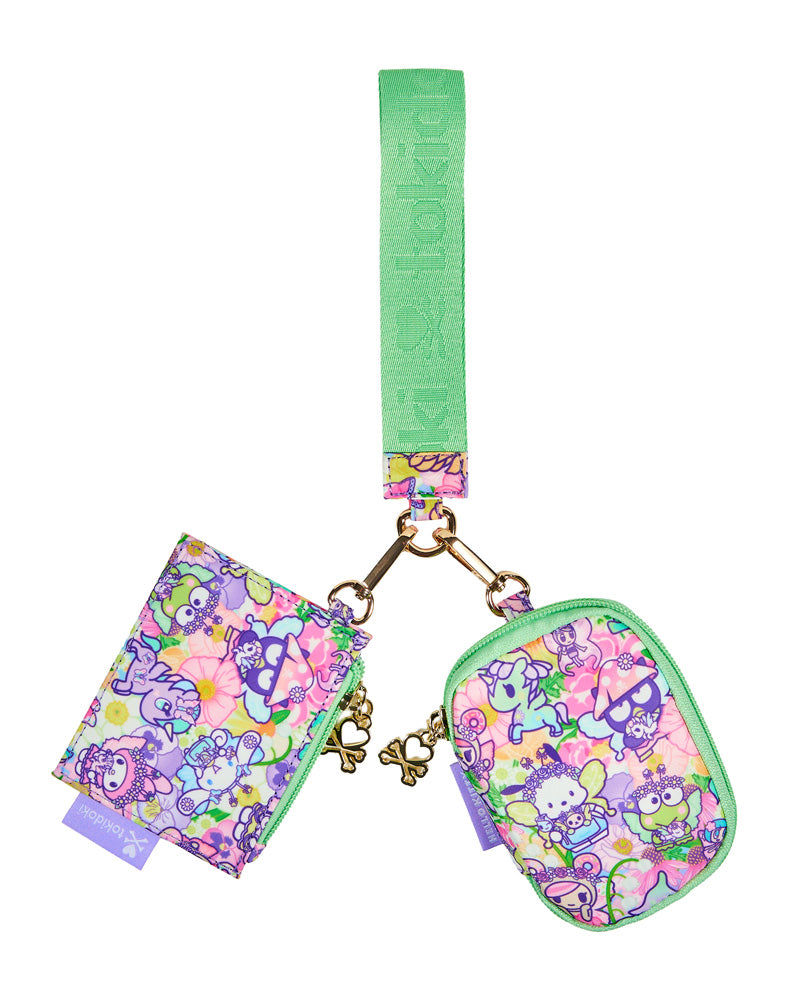 tokidoki-hello-kitty-butterfly-garden-2-pouch-wristlet-01